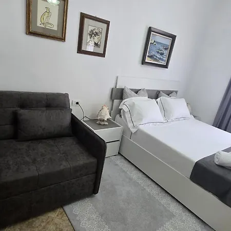 Sea View Captain Apartment *