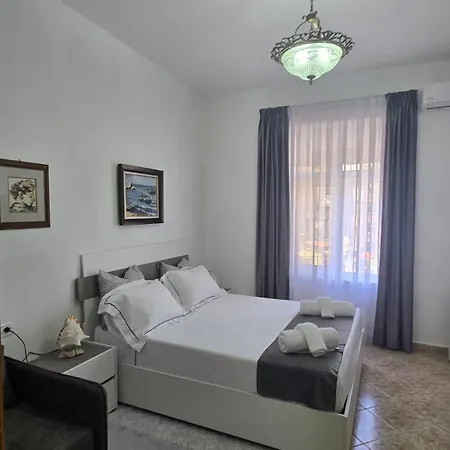 Sea View Captain Apartment *